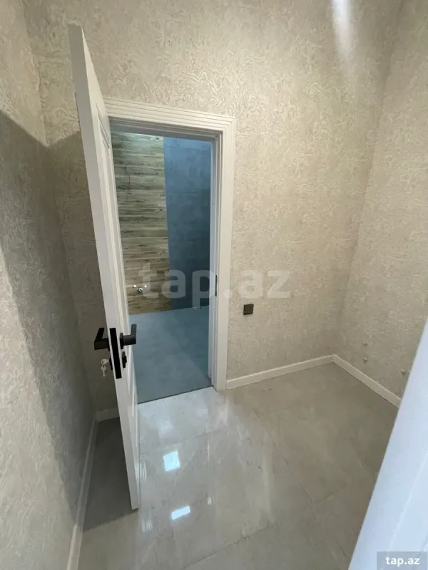 Satılır 5 otaqlı həyət evi