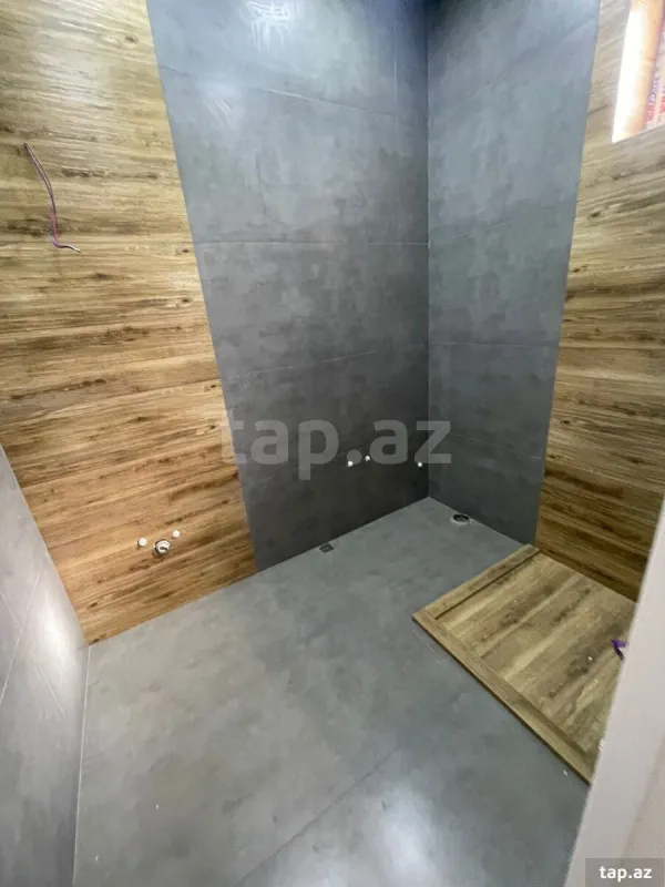 Satılır 5 otaqlı həyət evi