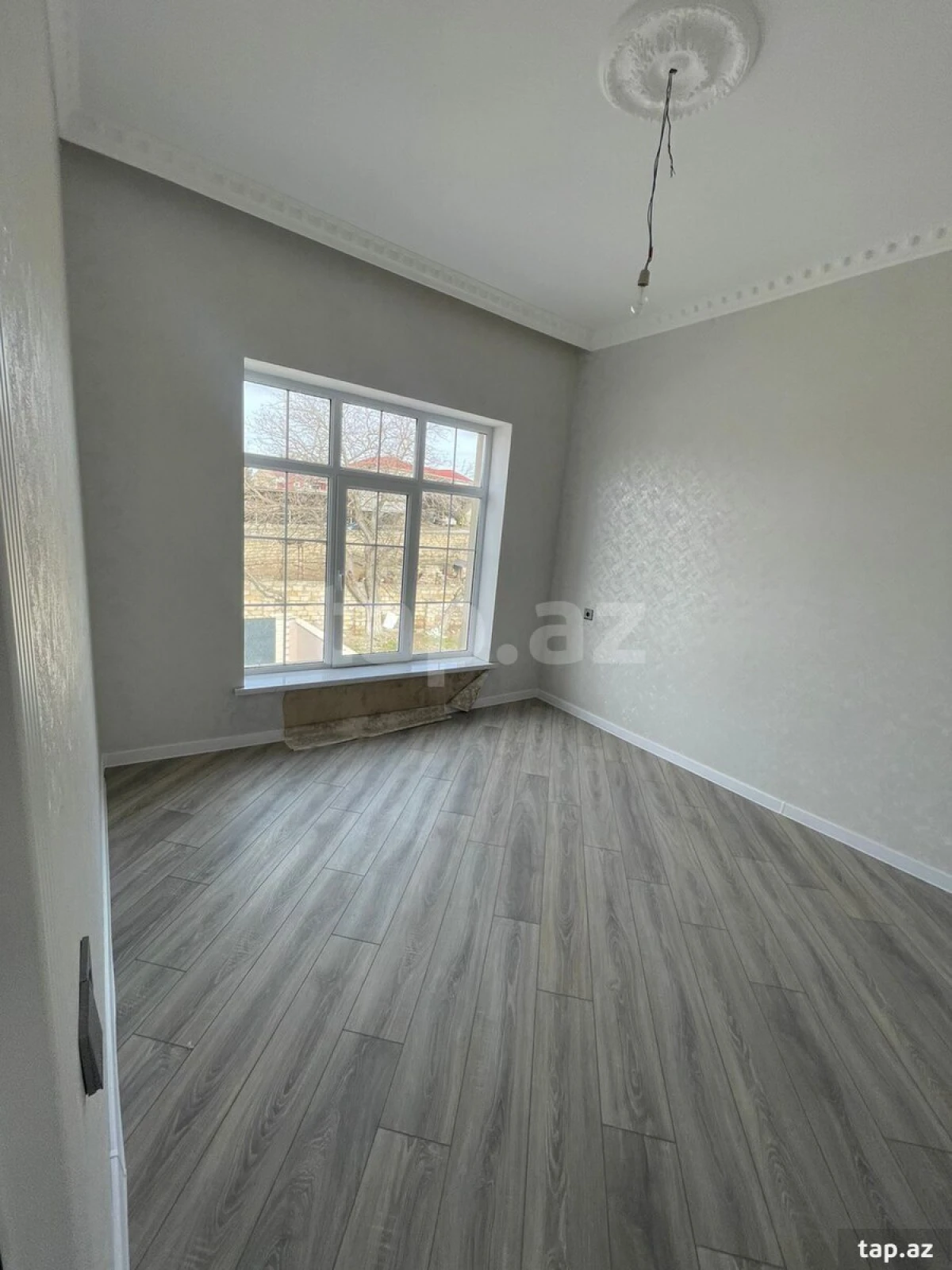 Satılır 5 otaqlı həyət evi