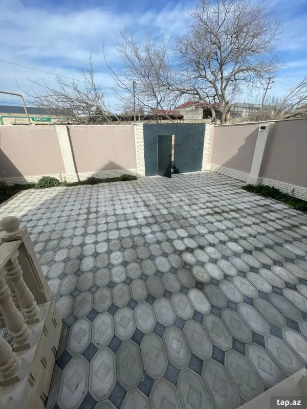 Satılır 5 otaqlı həyət evi