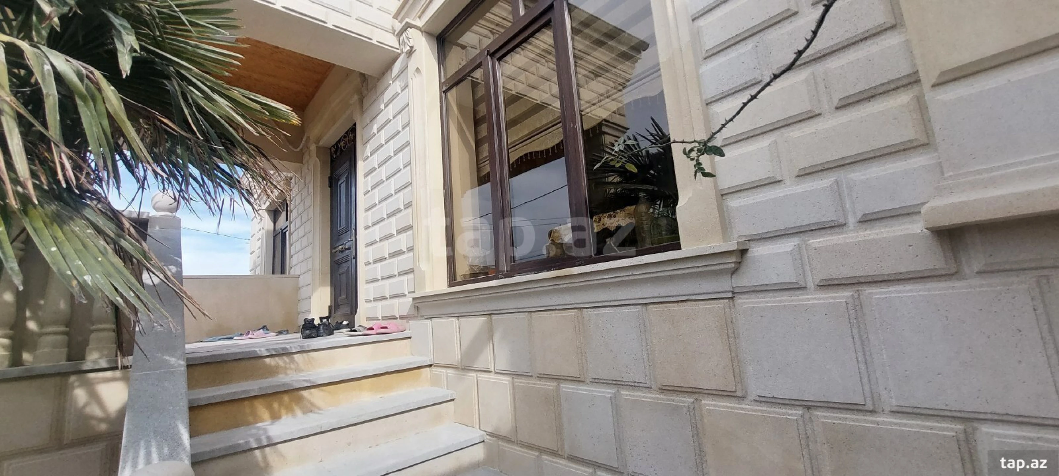 Satılır 4 otaqlı həyət evi