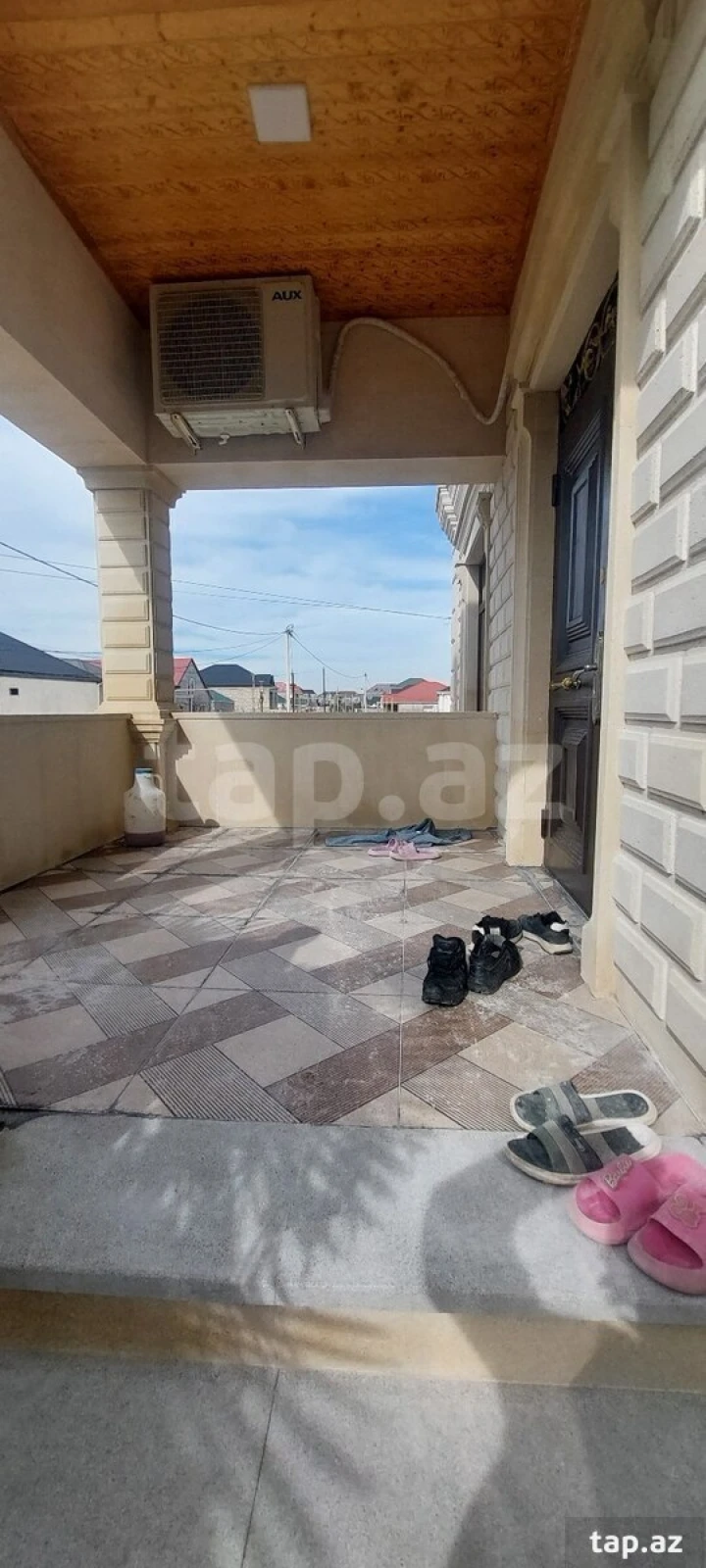 Satılır 4 otaqlı həyət evi