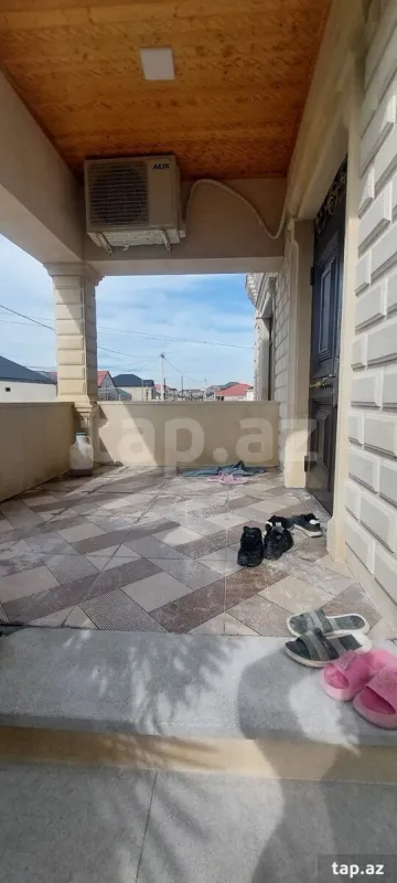 Satılır 4 otaqlı həyət evi