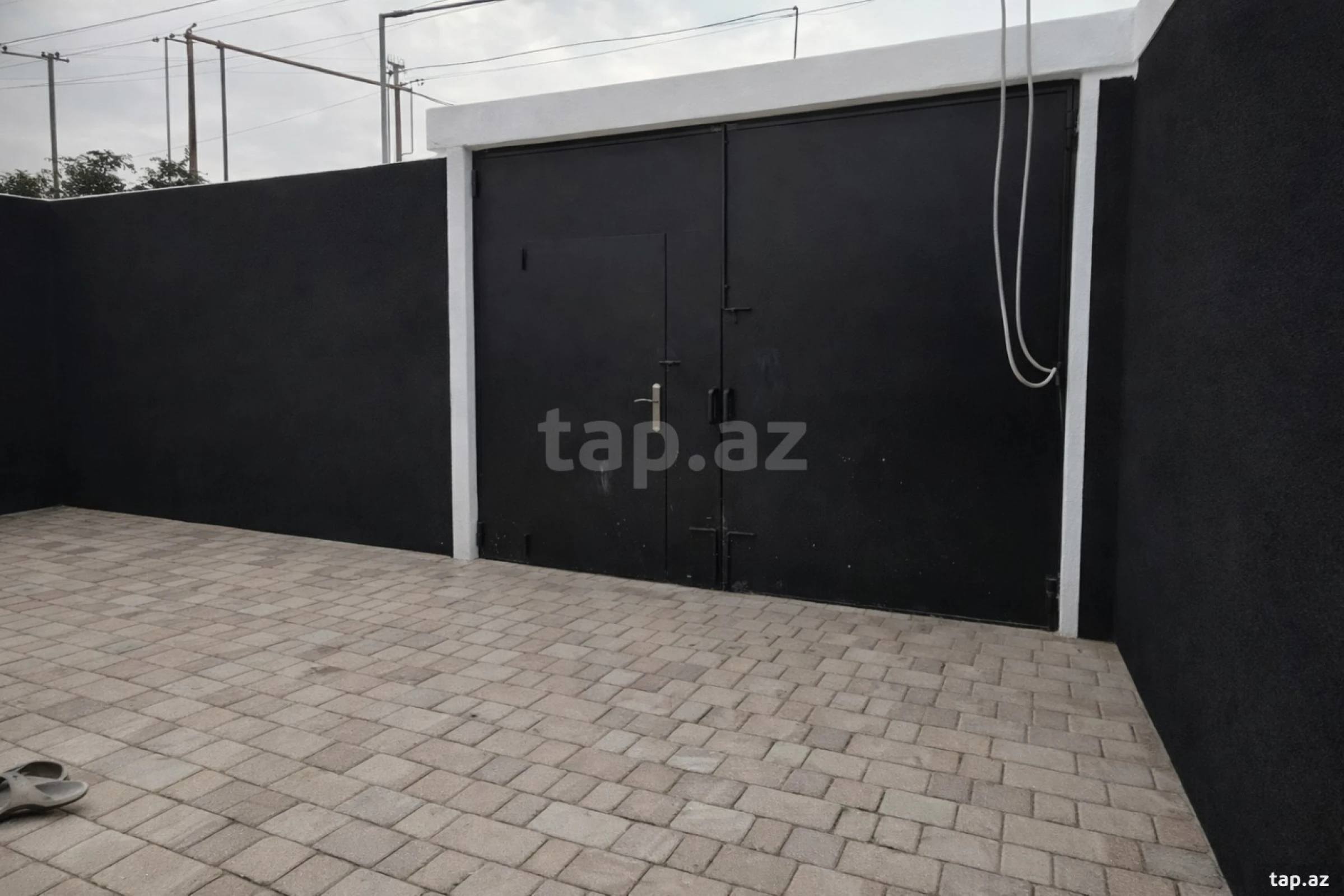 Satılır 4 otaqlı həyət evi