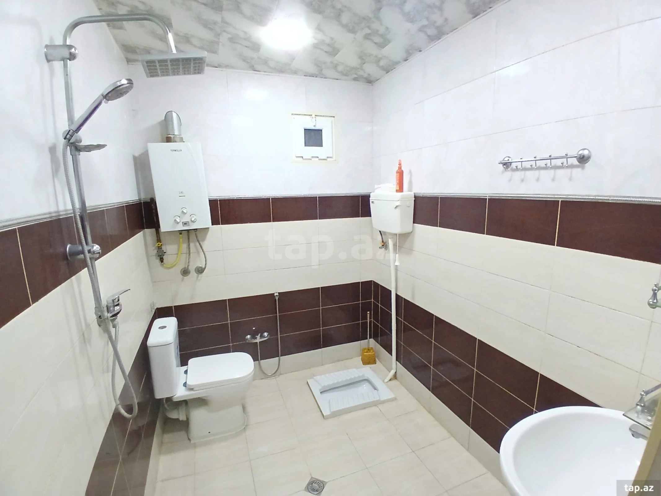 Satılır 4 otaqlı həyət evi