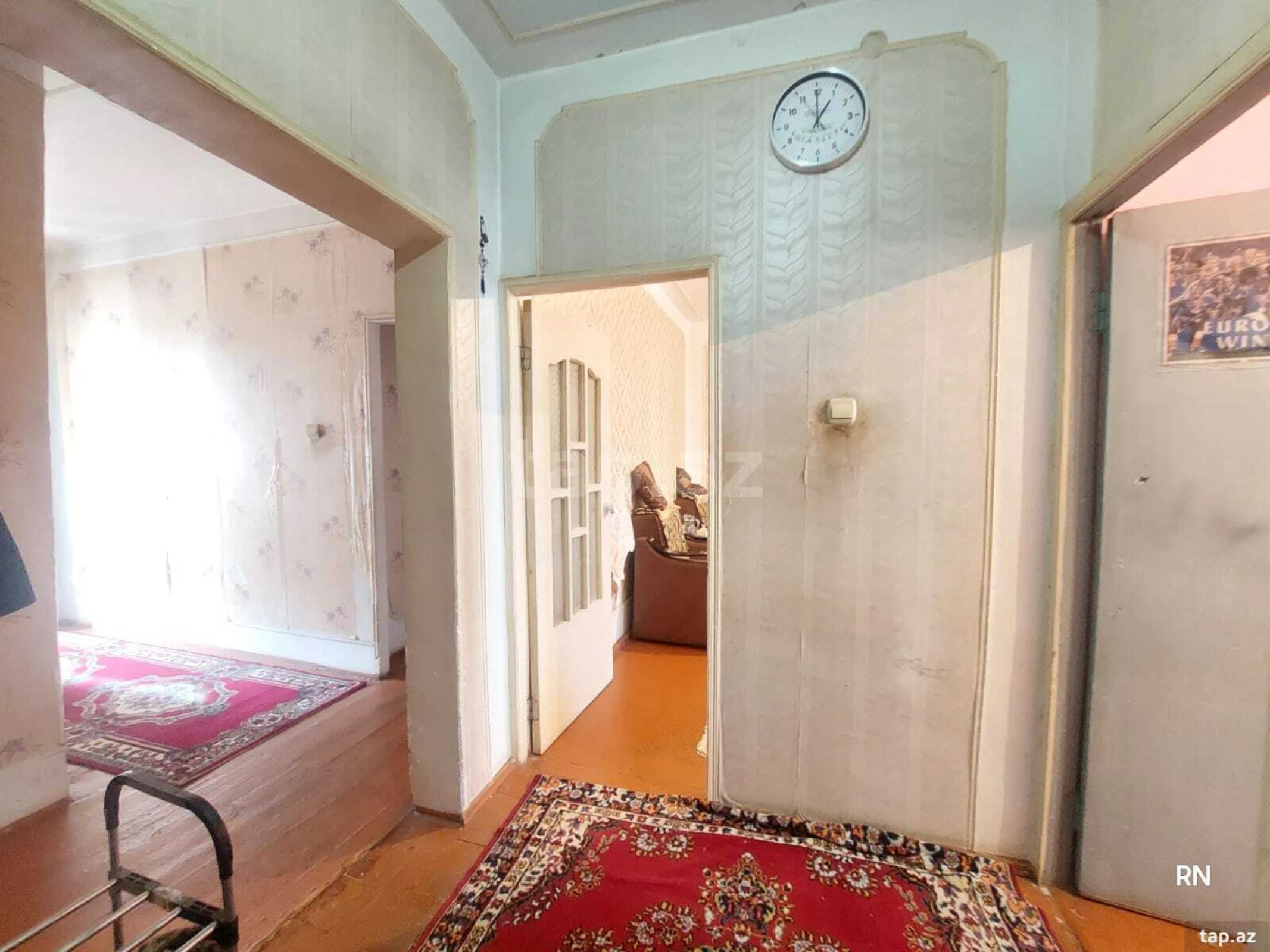 Satılır 4 otaqlı mənzil 90 m²