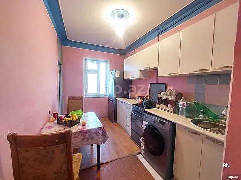 Satılır 4 otaqlı mənzil 90 m²