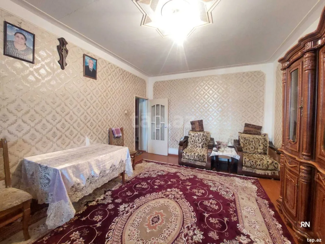 Satılır 4 otaqlı mənzil 90 m²