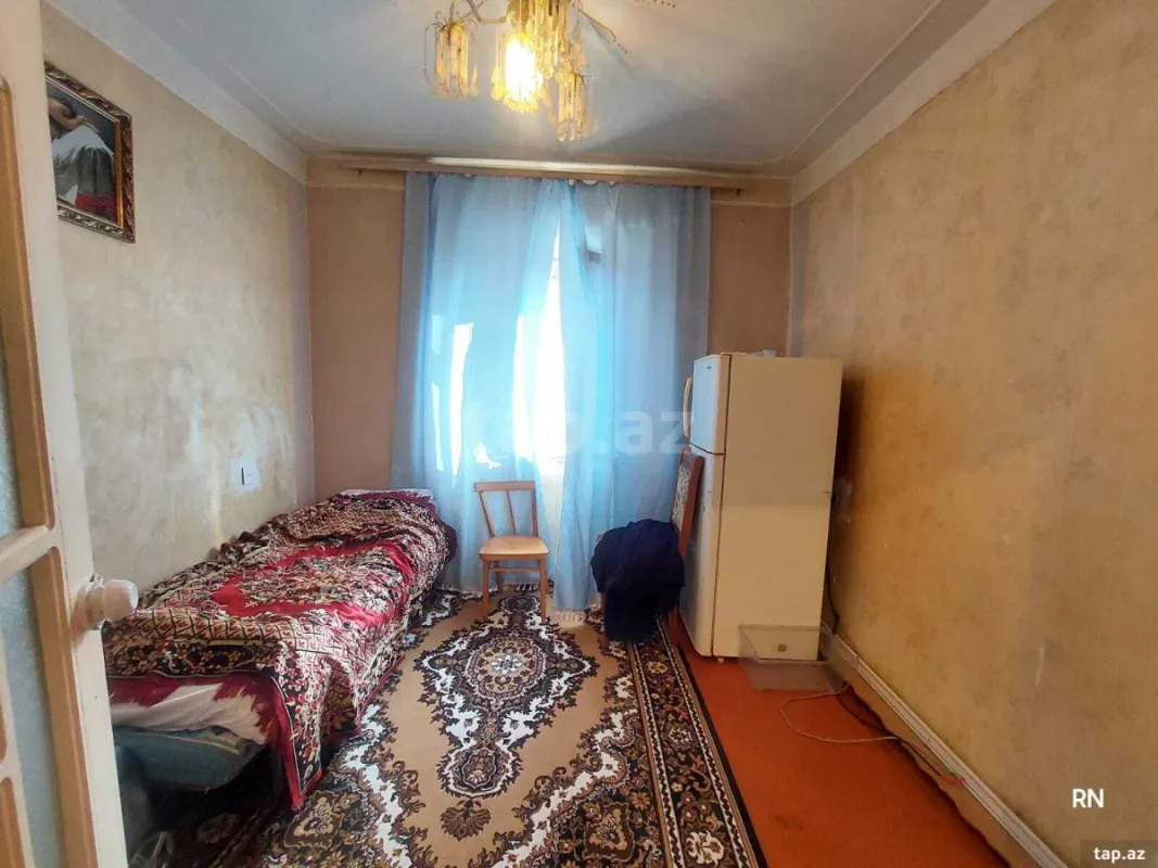 Satılır 4 otaqlı mənzil 90 m²