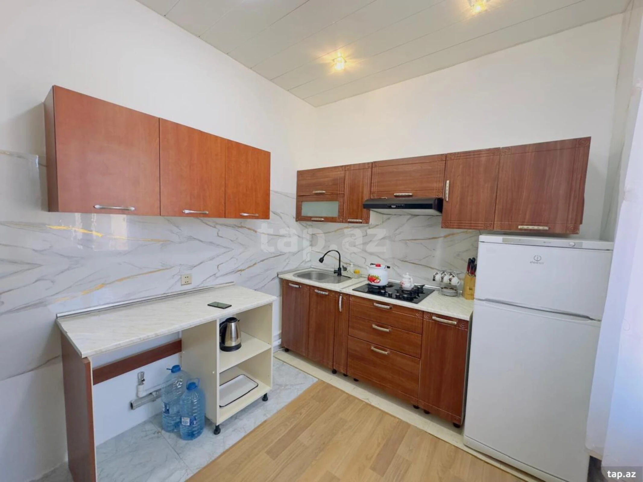 Kirayə verilir 3 otaqlı həyət evi