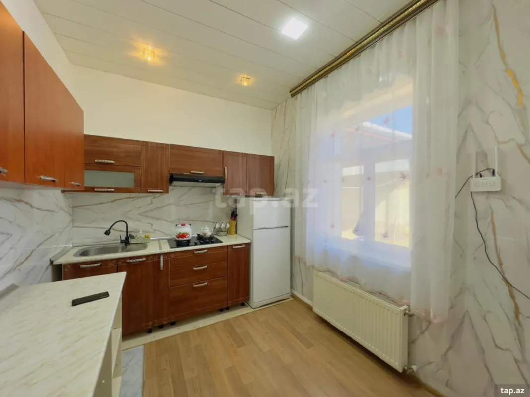 Kirayə verilir 3 otaqlı həyət evi