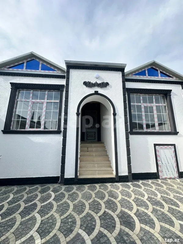 Satılır 4 otaqlı həyət evi