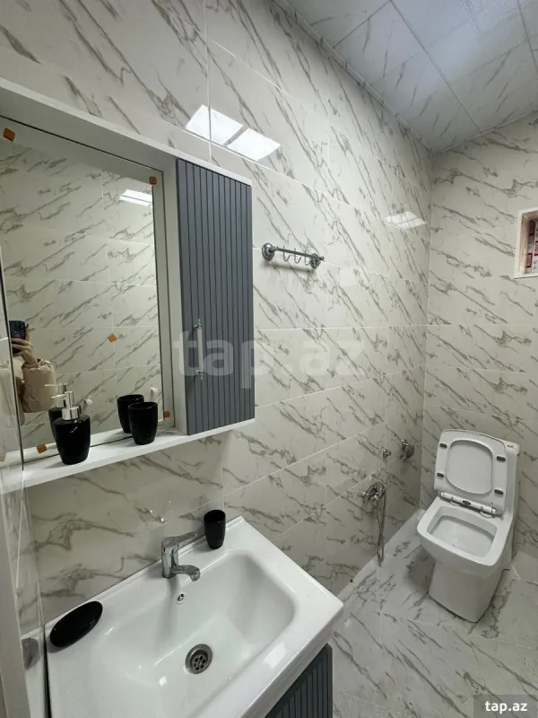 Satılır 4 otaqlı həyət evi