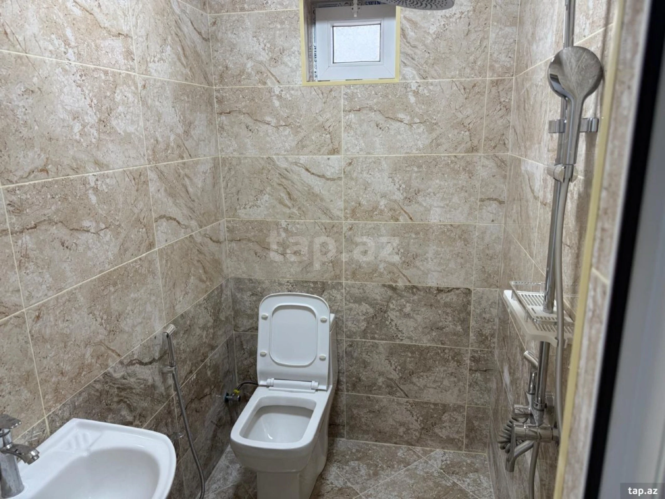 Satılır 3 otaqlı həyət evi