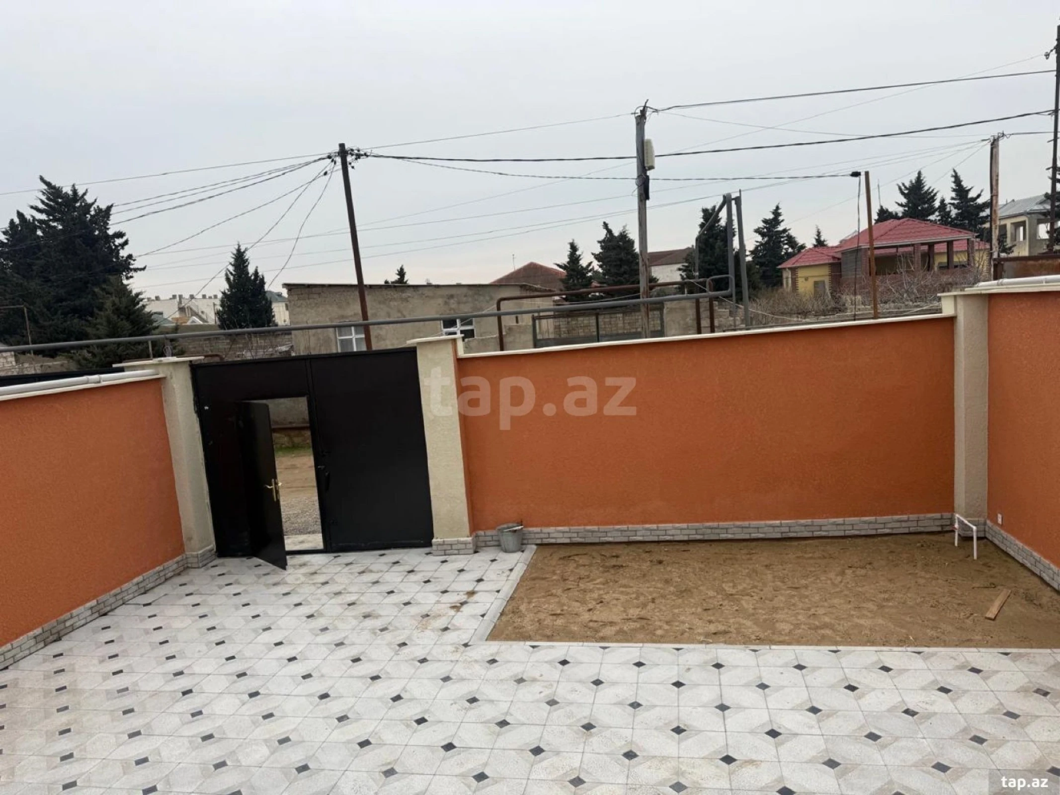 Satılır 3 otaqlı həyət evi