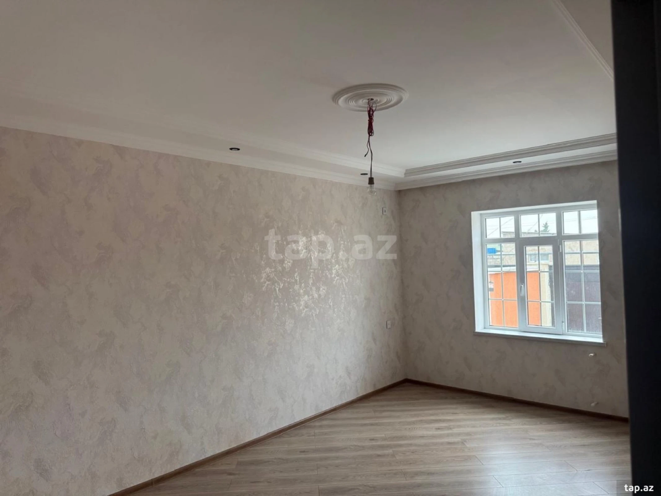 Satılır 3 otaqlı həyət evi