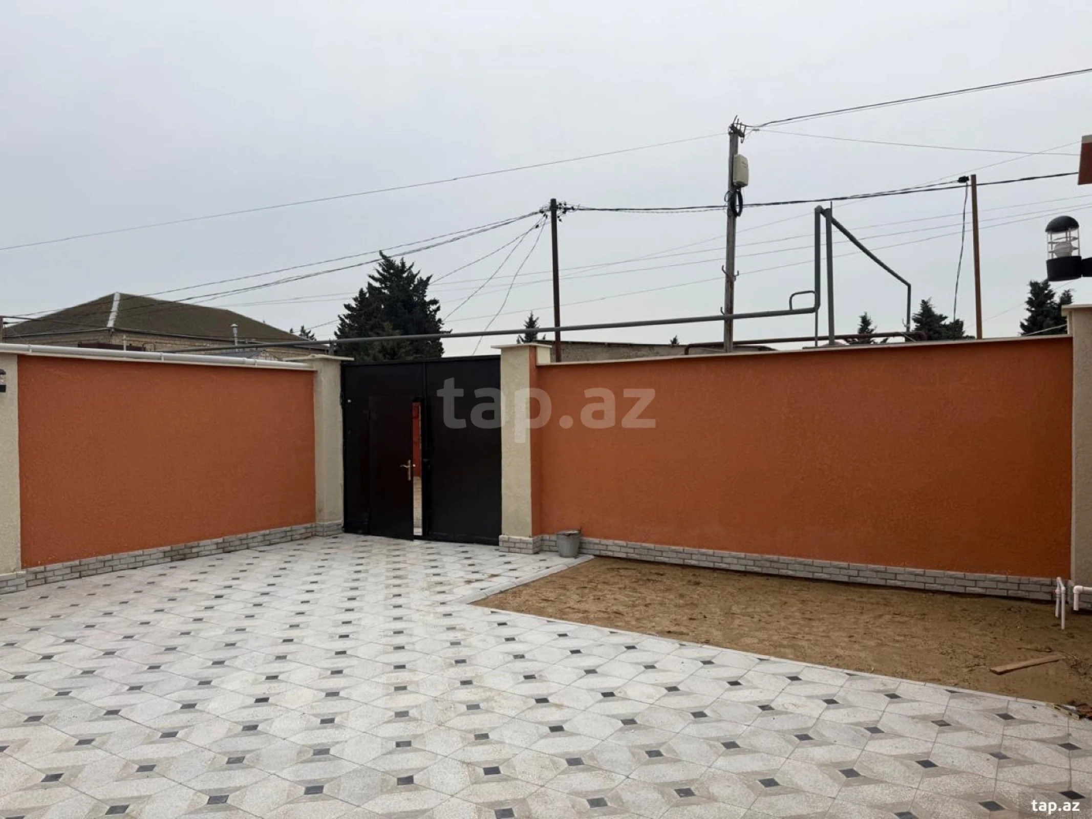 Satılır 3 otaqlı həyət evi