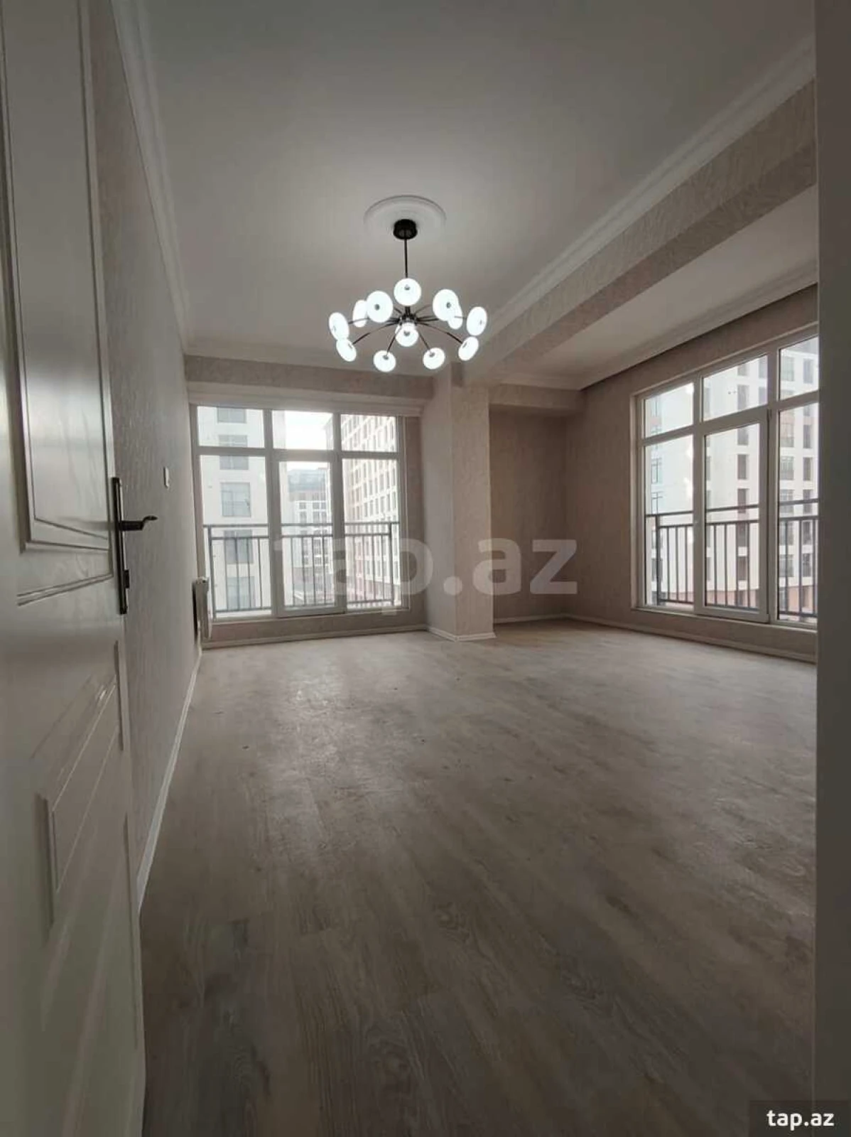 Satılır 3 otaqlı yeni tikili 90 m²