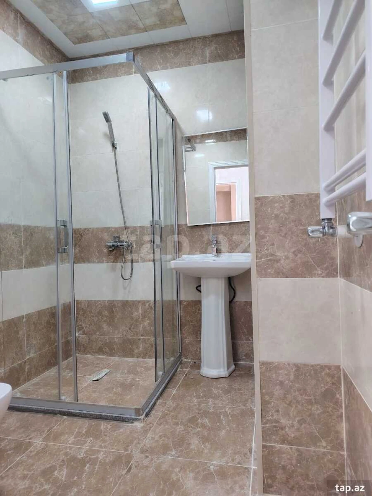 Satılır 3 otaqlı yeni tikili 90 m²