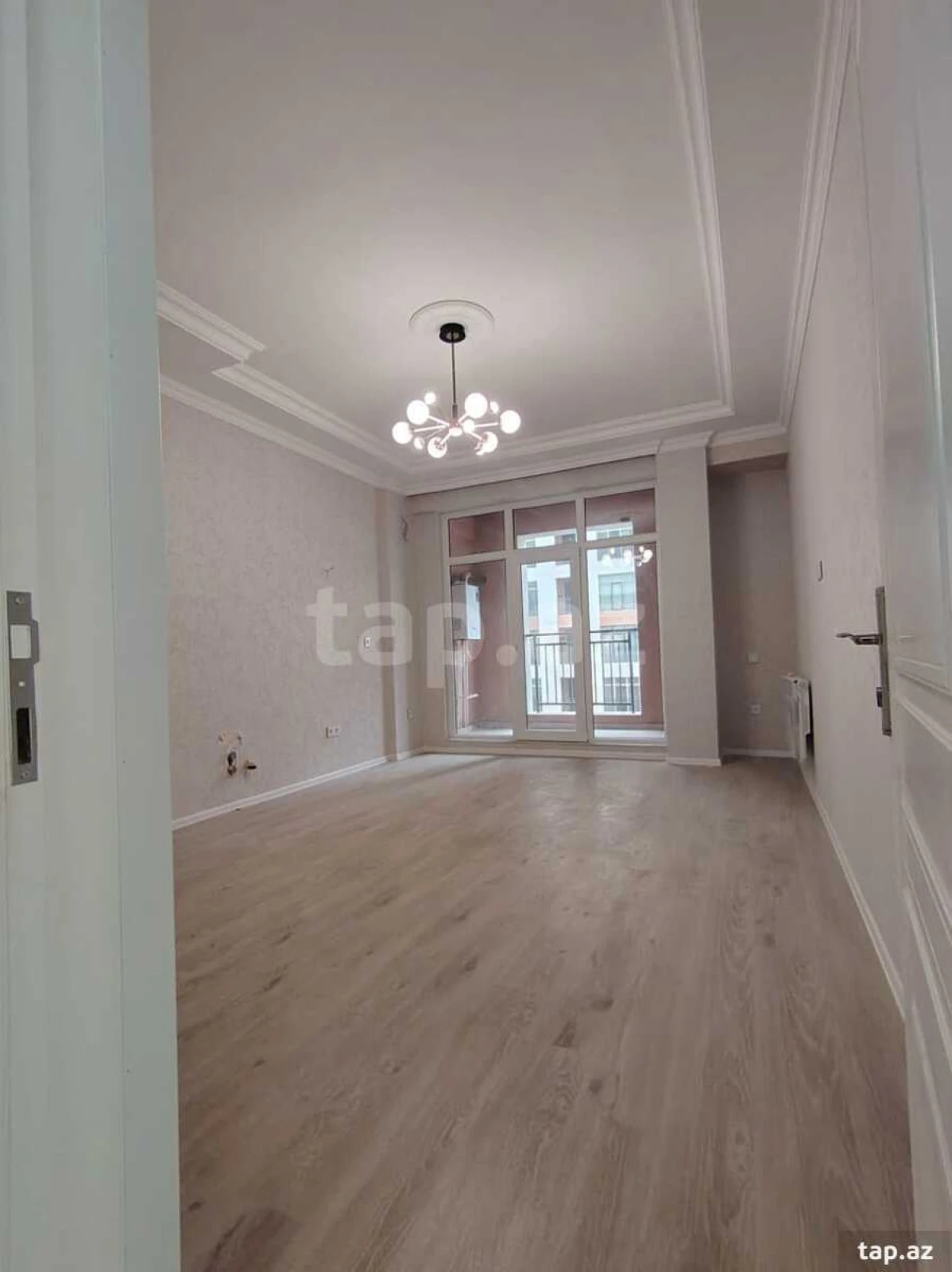 Satılır 3 otaqlı yeni tikili 90 m²