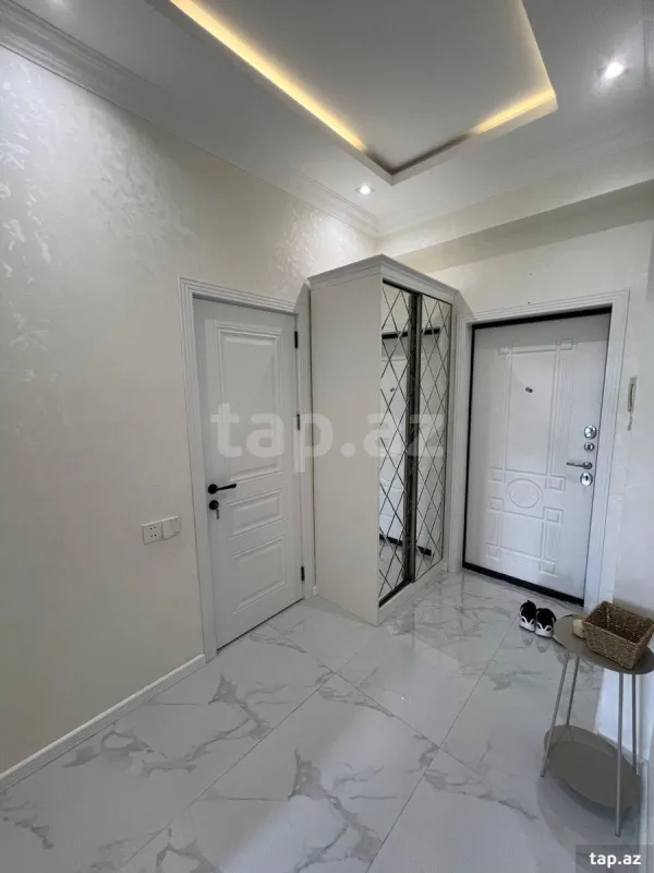 Kirayə verilir 2 otaqlı yeni tikili 65 m²