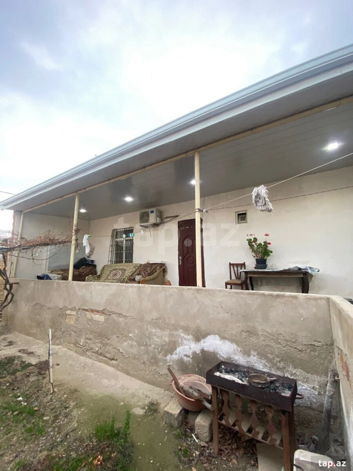 Satılır 4 otaqlı həyət evi