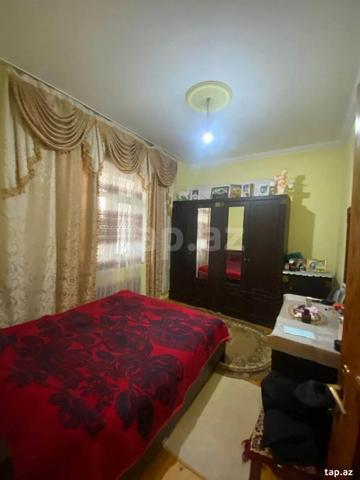 Satılır 4 otaqlı həyət evi