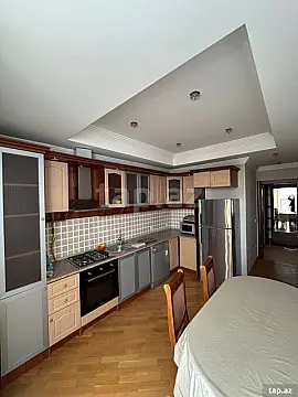Kirayə verilir 2 otaqlı yeni tikili 80 m²