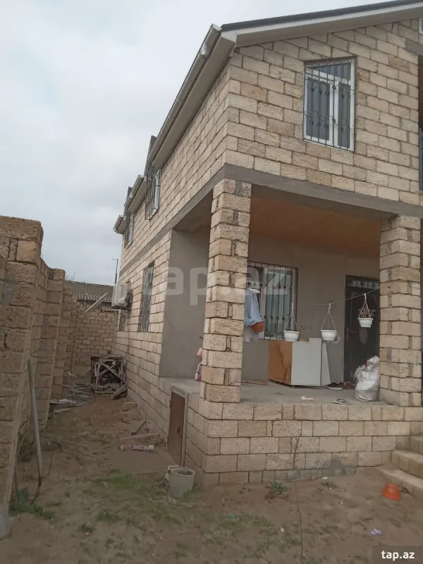 Satılır 5 otaqlı həyət evi