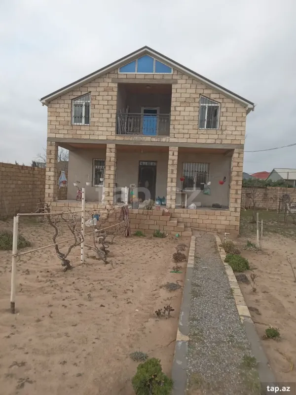 Satılır 5 otaqlı həyət evi