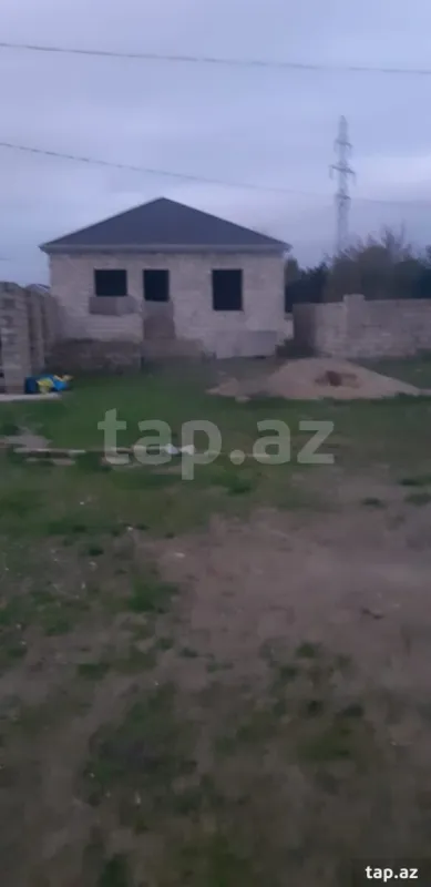 Satılır 4 otaqlı həyət evi