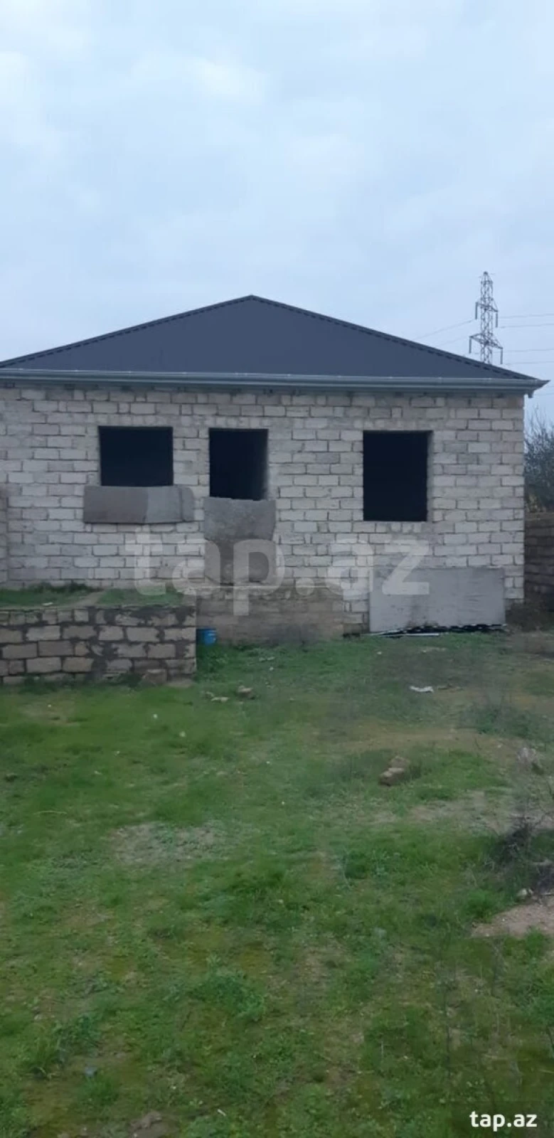 Satılır 4 otaqlı həyət evi