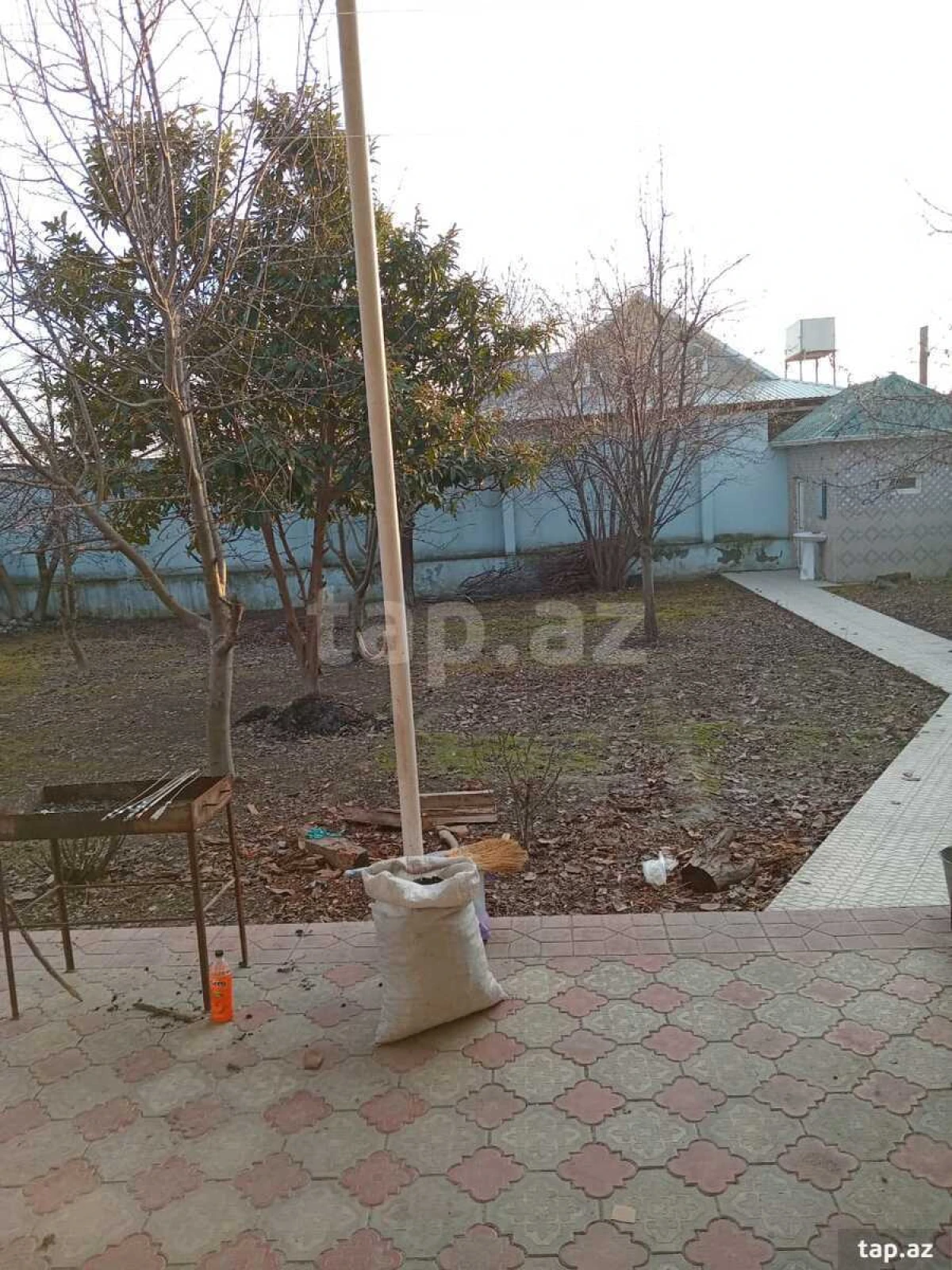 Satılır 4 otaqlı həyət evi