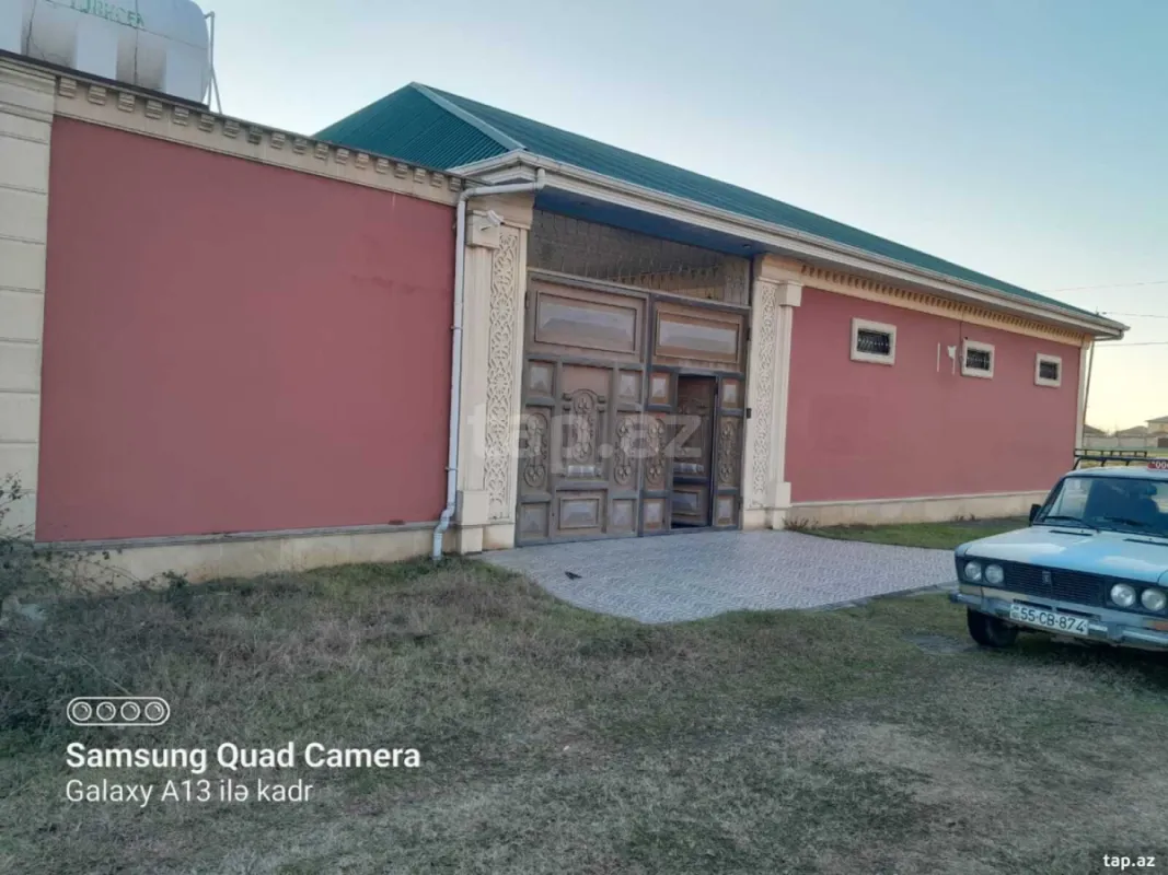 Satılır 4 otaqlı həyət evi