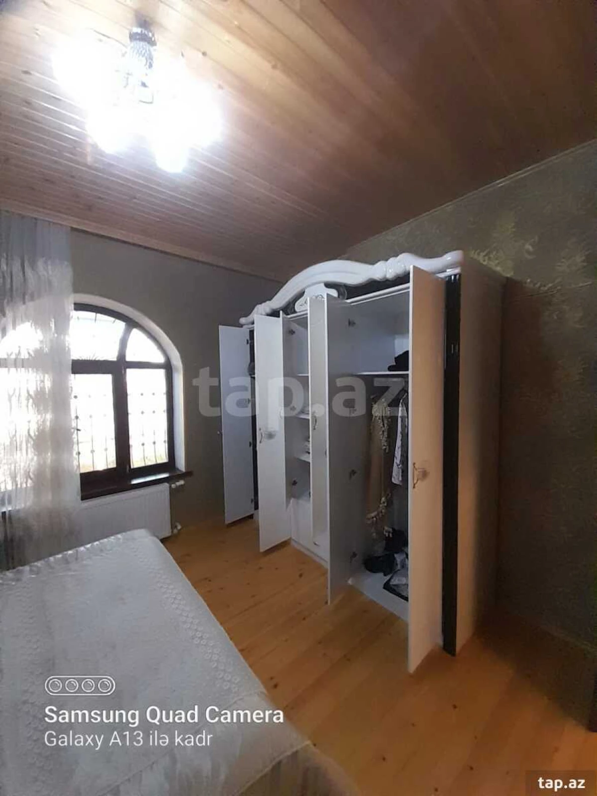 Satılır 4 otaqlı həyət evi