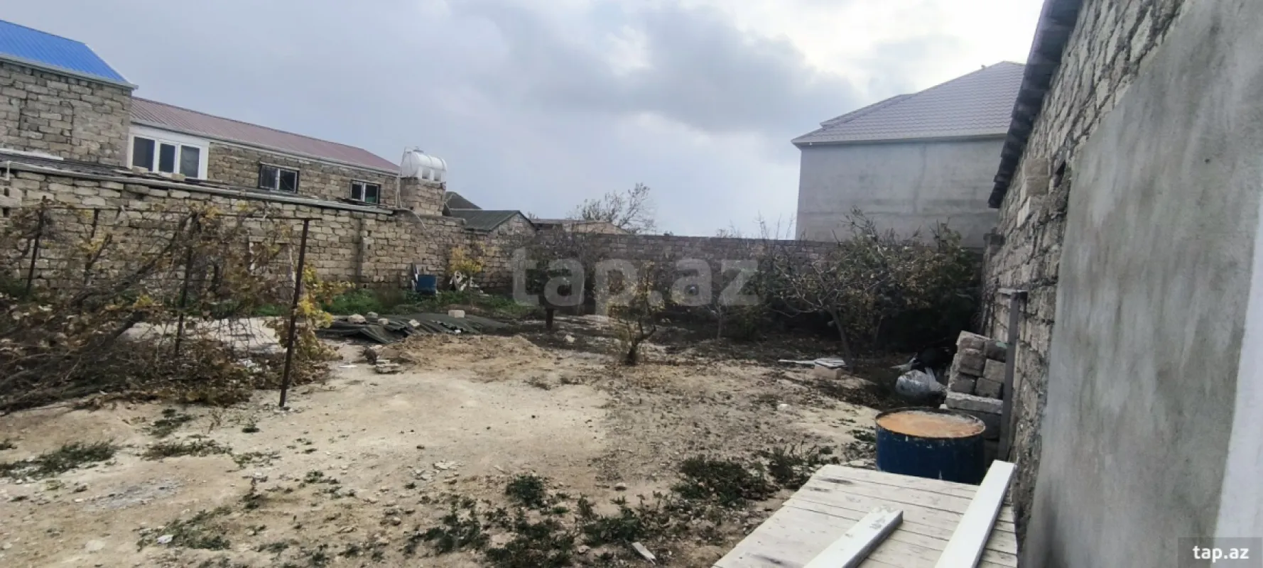 Satılır 3 otaqlı həyət evi