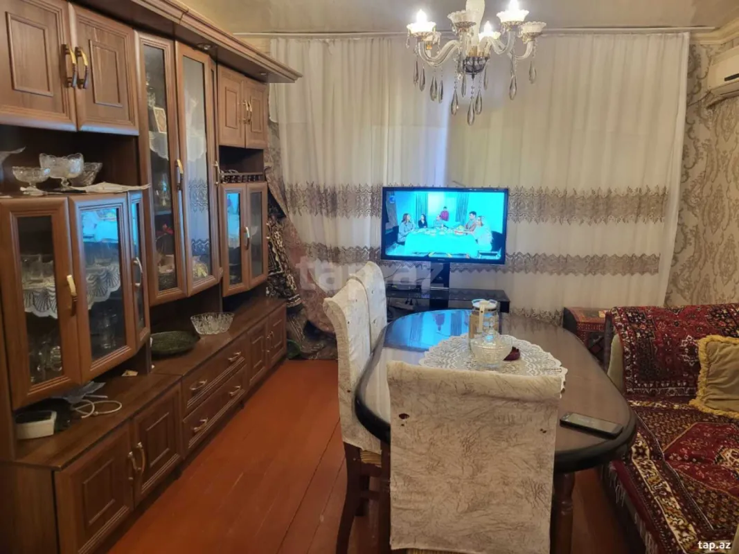 Kirayə verilir 3 otaqlı yeni tikili 100 m²