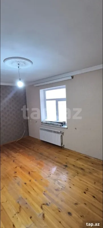 Kirayə verilir 3 otaqlı həyət evi