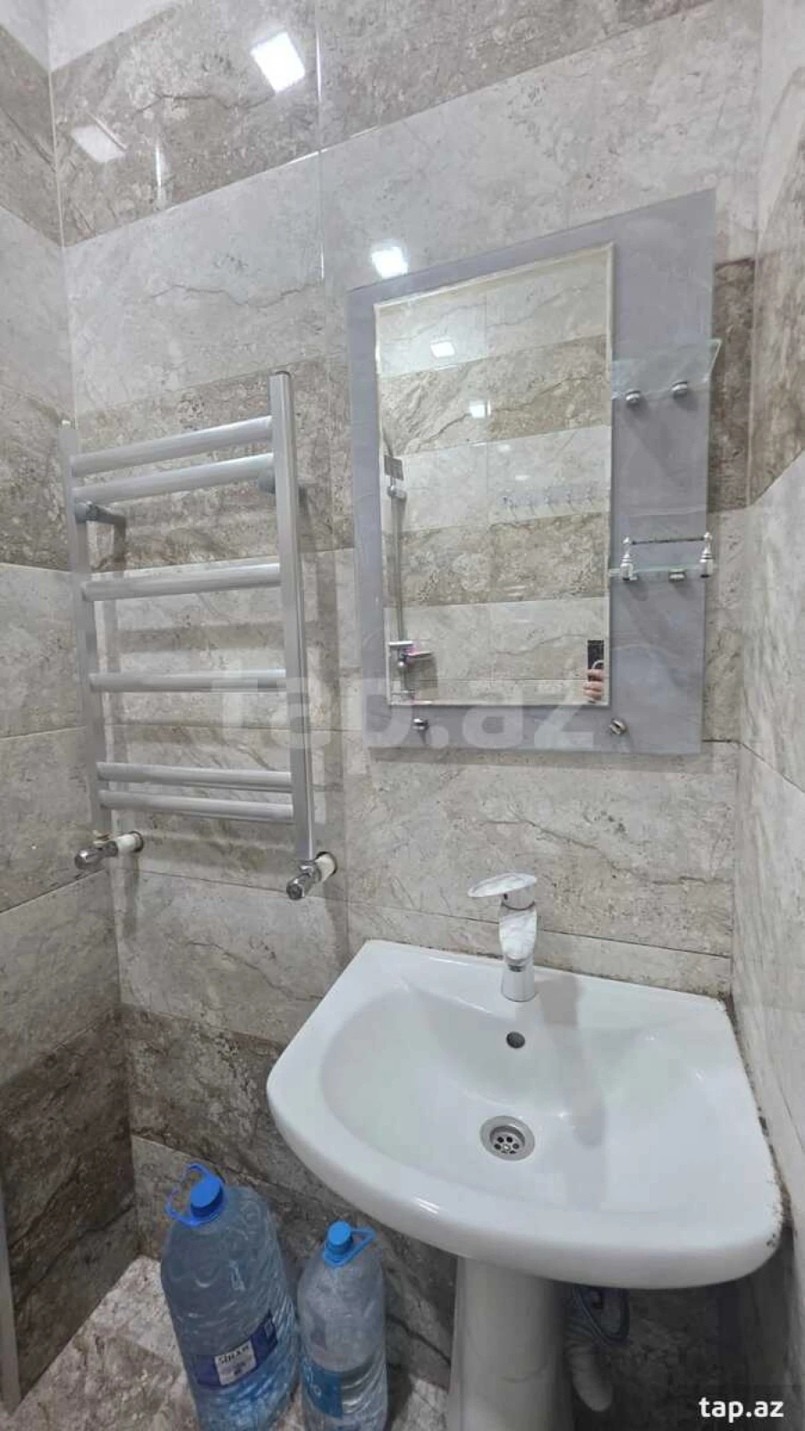 Satılır 2 otaqlı yeni tikili 55 m²