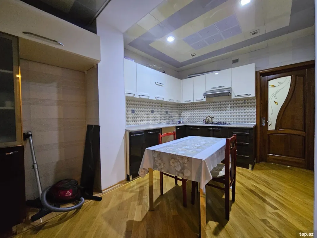 Satılır 3 otaqlı mənzil 90 m²