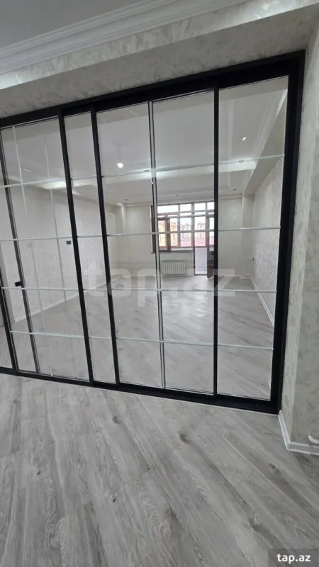 Satılır 3 otaqlı yeni tikili 135 m²