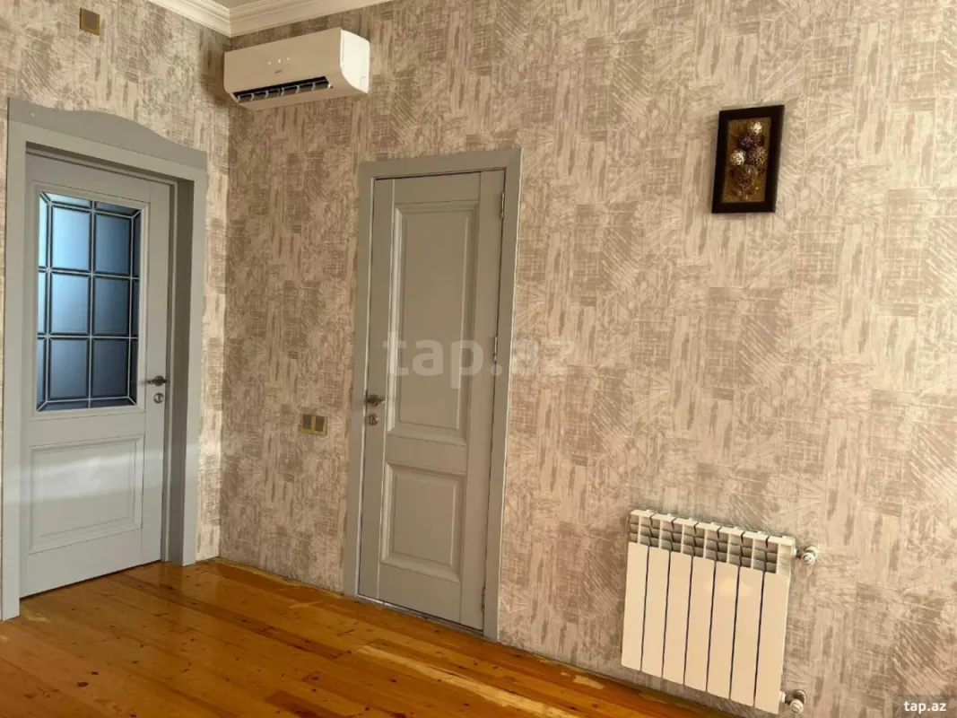 Satılır 5 otaqlı həyət evi 180 m²