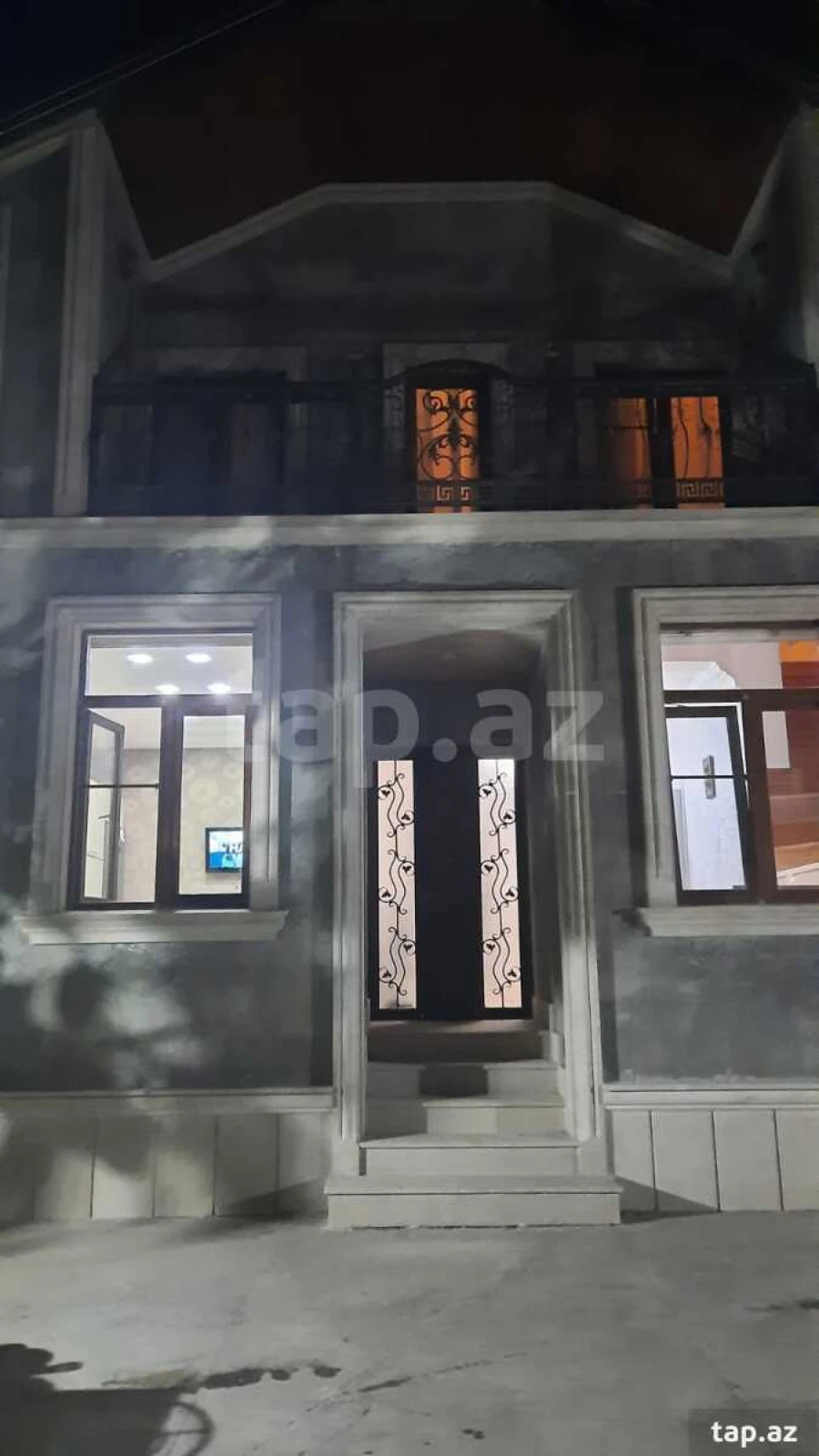 Satılır 5 otaqlı həyət evi 180 m²