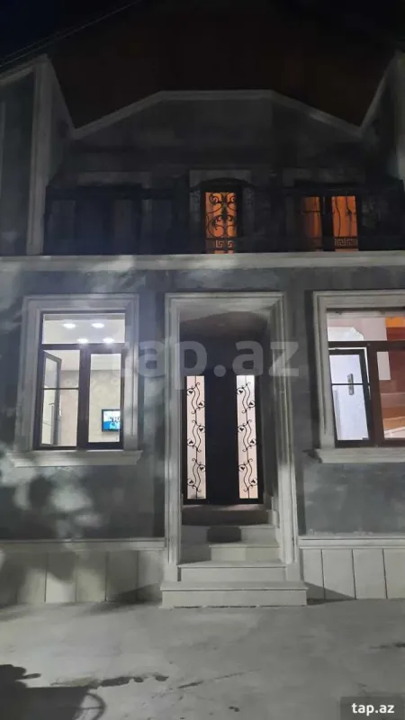 Satılır 5 otaqlı həyət evi 180 m²