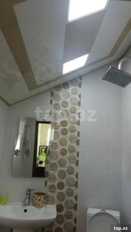 Satılır 5 otaqlı həyət evi 180 m²