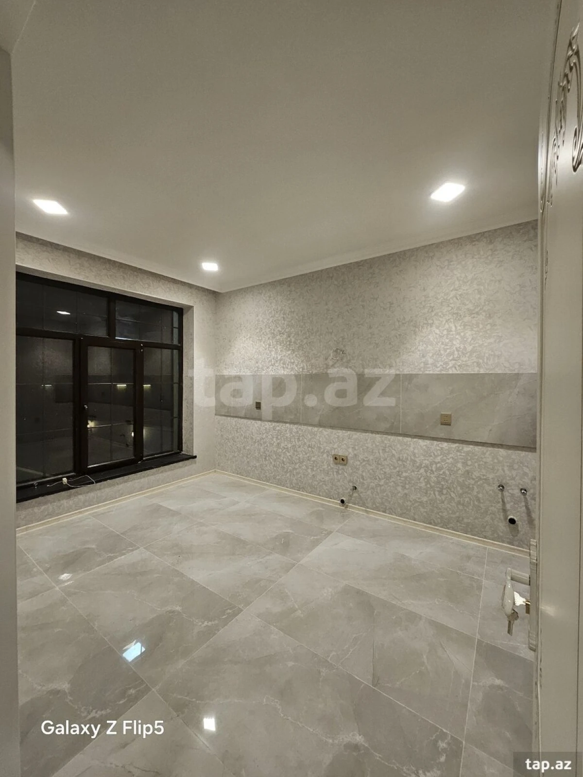 Satılır 3 otaqlı həyət evi 160 m²