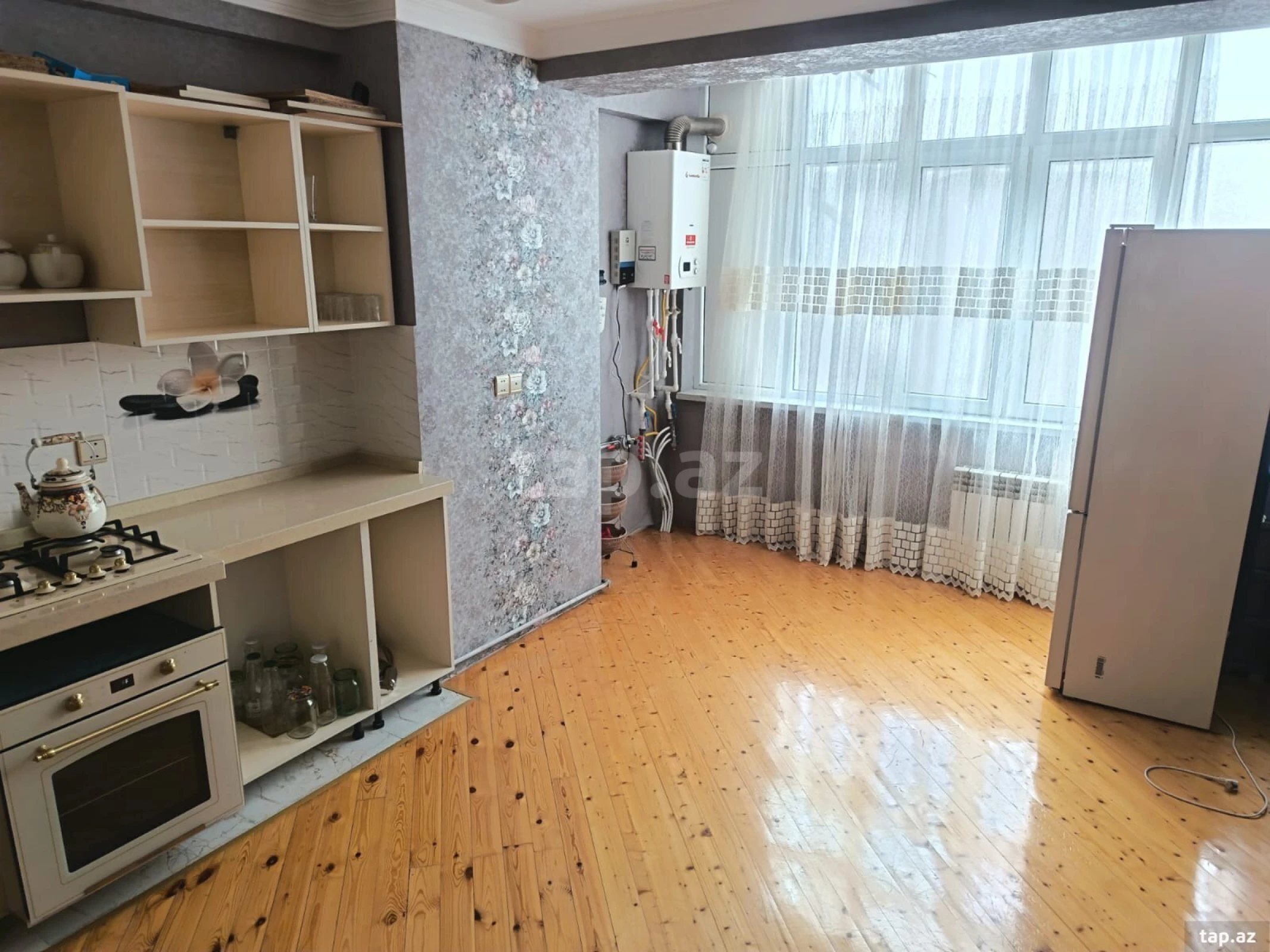 Kirayə verilir 3 otaqlı yeni tikili 80 m²