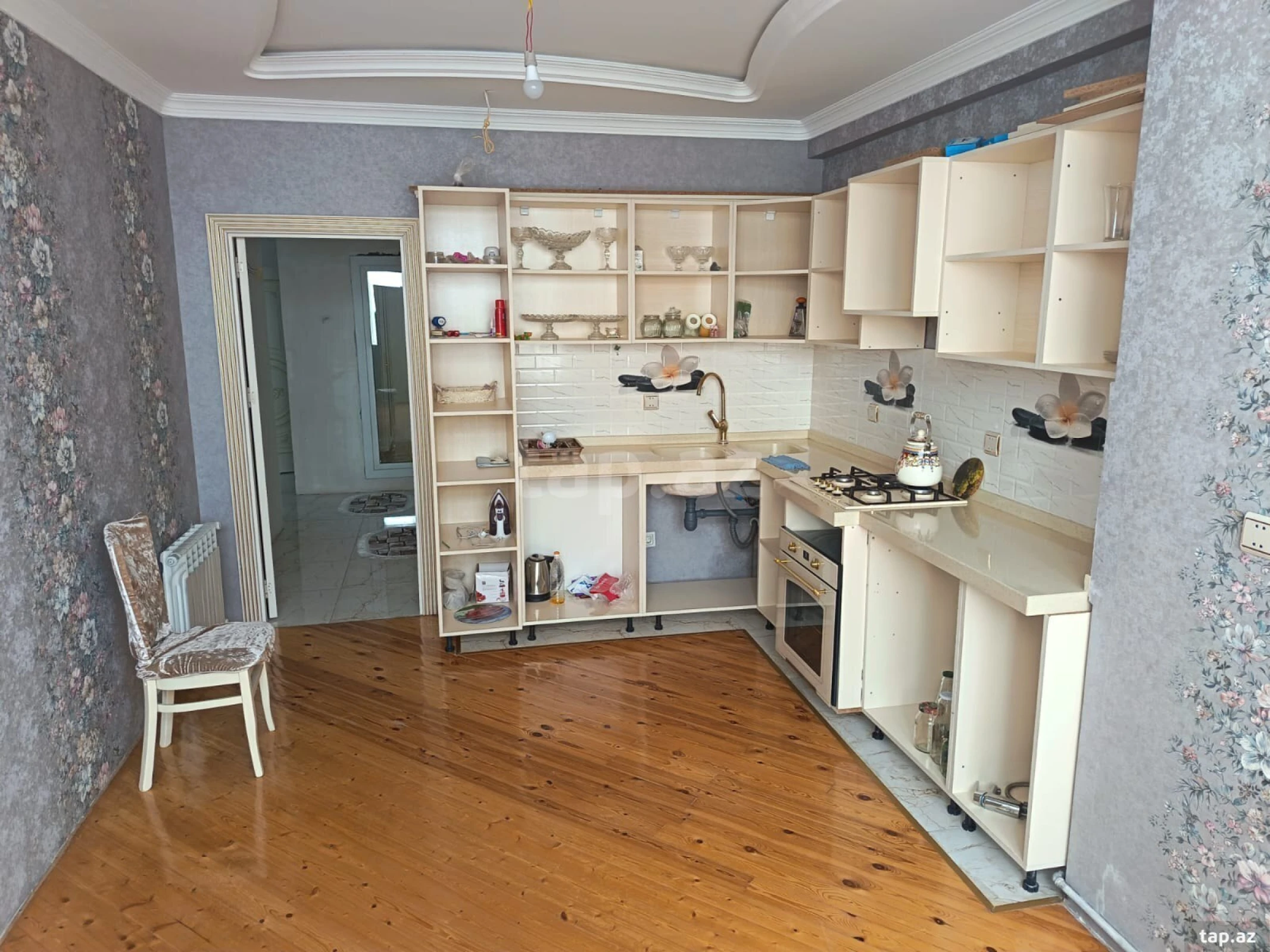 Kirayə verilir 3 otaqlı yeni tikili 80 m²
