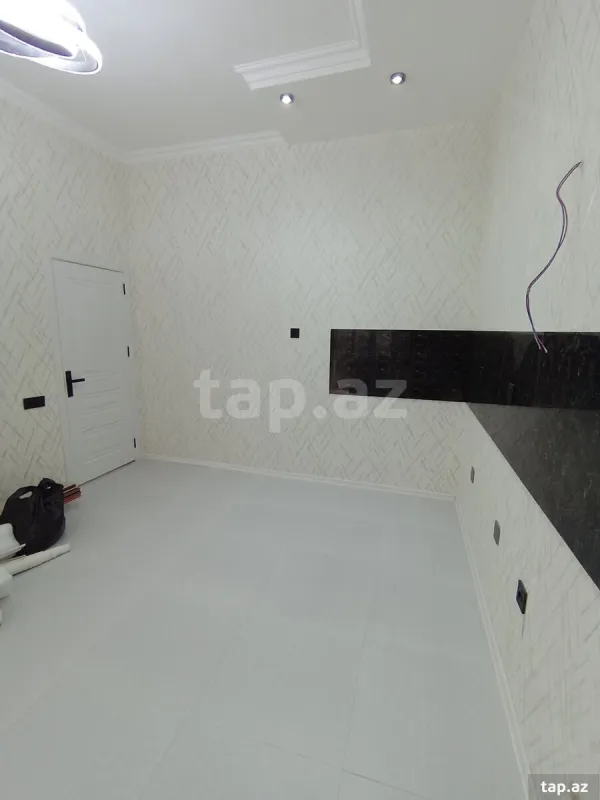 Satılır 5 otaqlı həyət evi