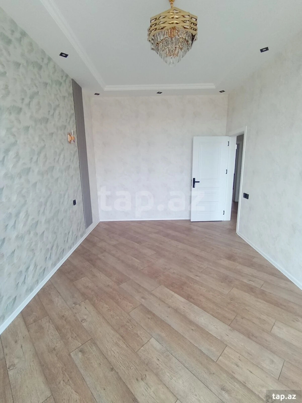 Satılır 5 otaqlı həyət evi